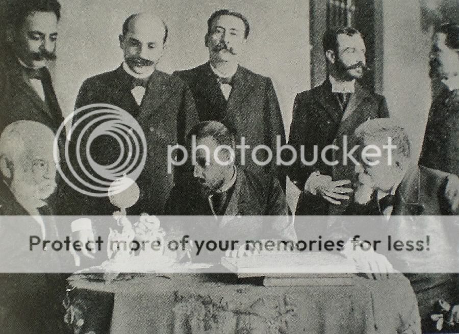 Cipriano_Castro_and_cabinet_in_1902.jpg