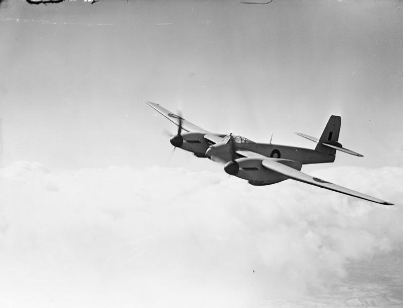 Aircraft_of_the_Royal_Air_Force_1939-1945-_Westland_Welkin._E%28MOS%291405.jpg