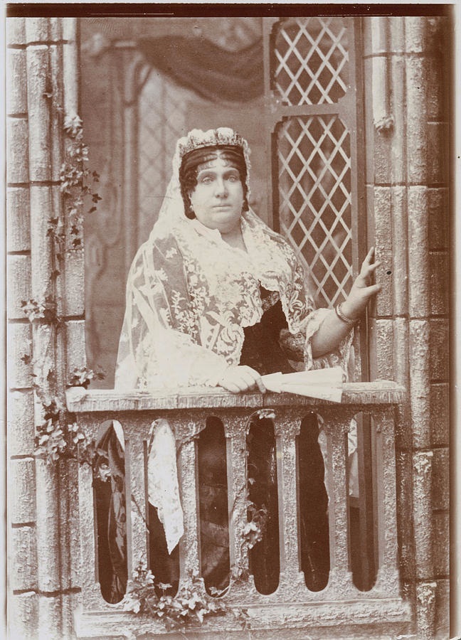 Isabella_II_of_Spain_in_exile.jpg