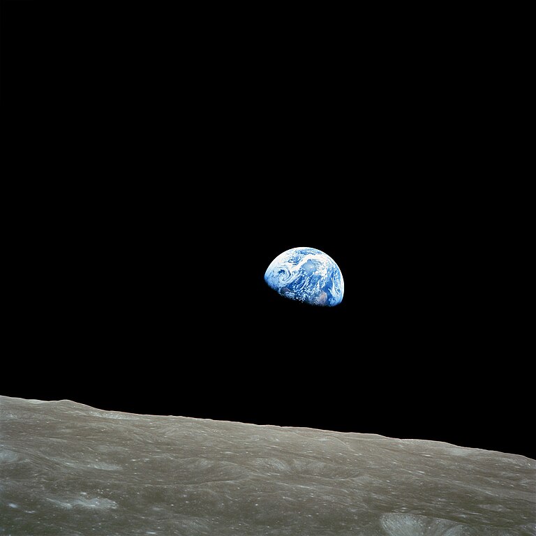 768px-NASA-Apollo8-Dec24-Earthrise.jpg