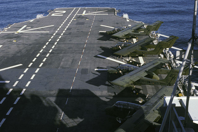 640px-OV-10_Broncos_of_VMO-1_on_USS_Saipan_%28LHA-2%29_1987.JPEG