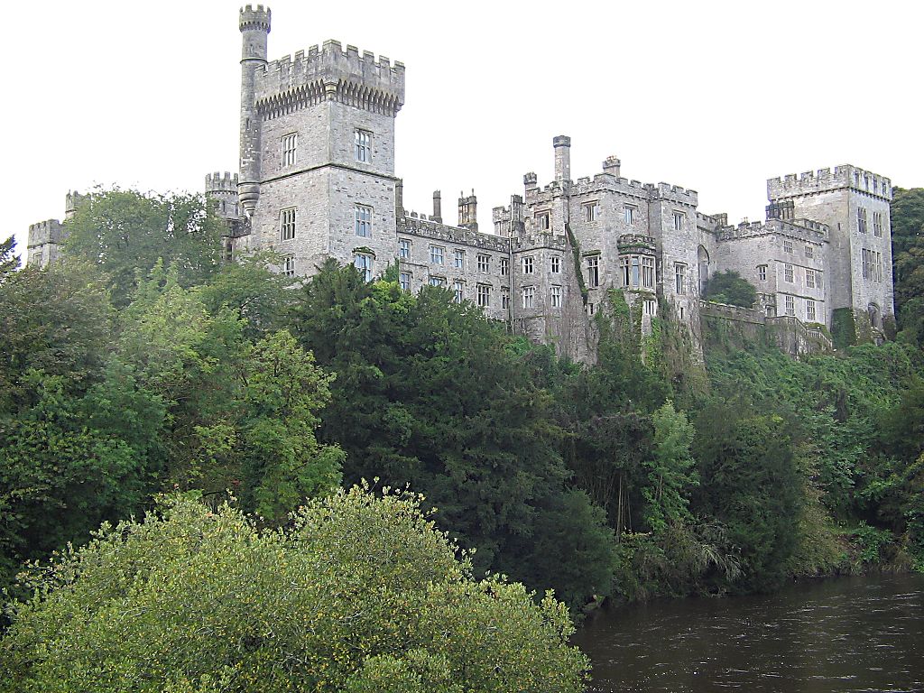 1024px-Lismore_Castle_2.jpg