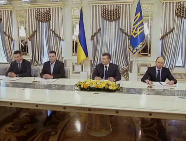 President of Ukraine Viktor Yanukovych signing the Agreement on settlement of political crisis in Ukraine with opposition (Vitaly Klitschko, Oleh Tyahnybok and Arseniy Yatsenyuk) on on 21 February 2009, Viktor Yanukovych resigns and fled Ukraine the day after.