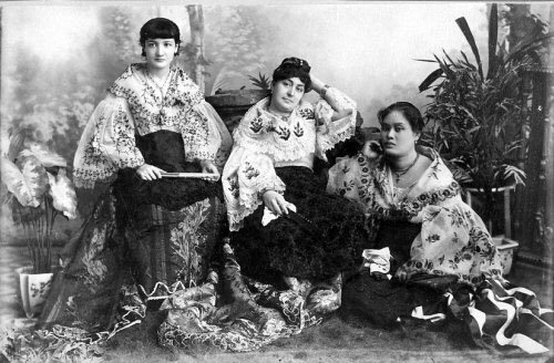 1905 summary-rich philippine ladies.jpg