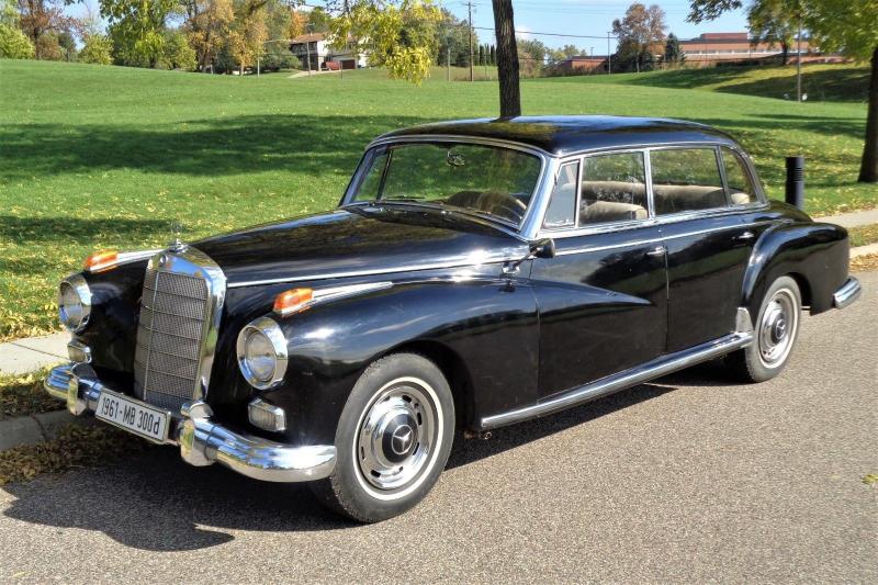 1961_mercedes_benz_300_d_adenauer_w189-1549818937-451-e.jpg