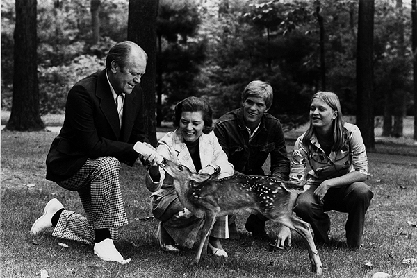 1974-09-01 The Ford family @ Camp David.jpg