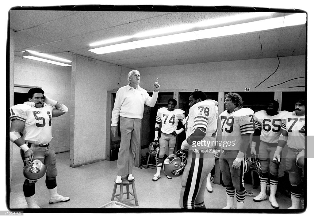 1981-11-01 Pregame Talk in 49ers lockerroom.jpg