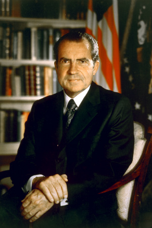 37_richard_m_nixon_2_gallery.jpg