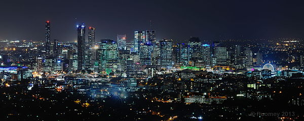 600px-Night_skyline_of_Brisbane,_Queensland,_Australia.jpg