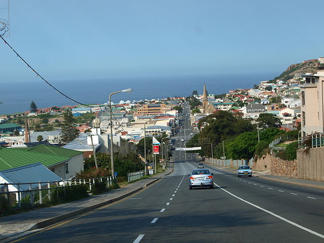 640px-Mossel_Bay,_Downtown.jpg