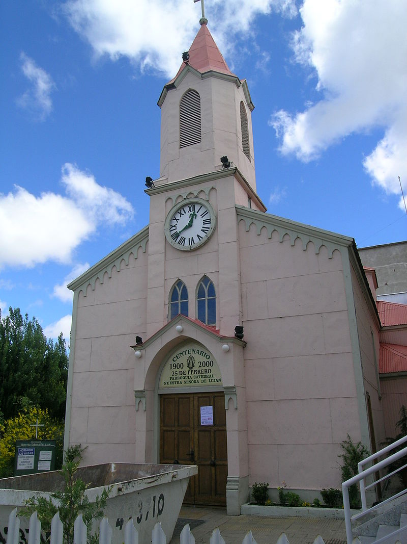 800px-Parroquía_Catedral_de_Nuestra_Señora_de_Luján_(Río_Gallegos).jpg