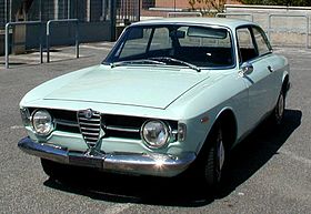 Alfa_Romeo_GT_1300_105_115_1963.jpg