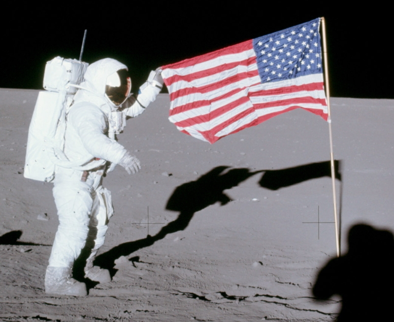 Apollo 12 flag.jpg