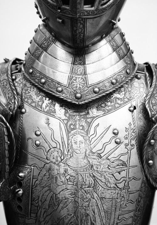 Armor of Ferdinand I (3).jpg