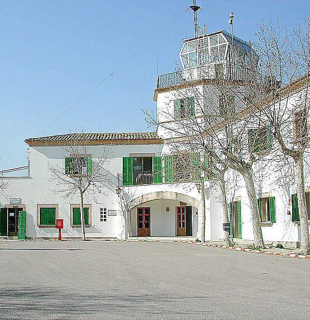 arrestados-teniente-capitan-base-aerea-son-sant-joan-por-estafar-defensa-facturas-falsas.jpg