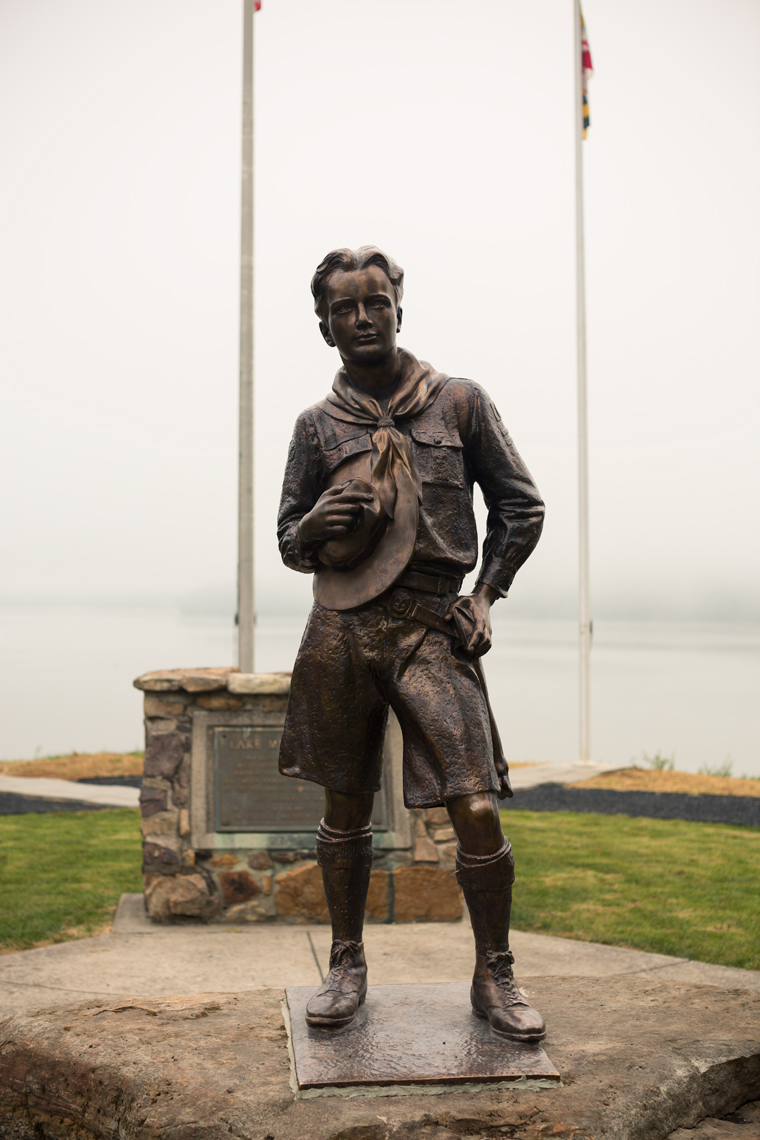 boy_scout_statue.jpg