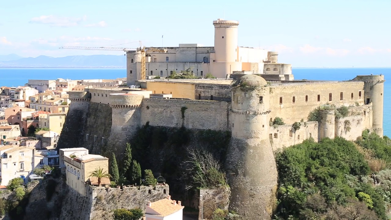 Castelo de Gaeta.jpg