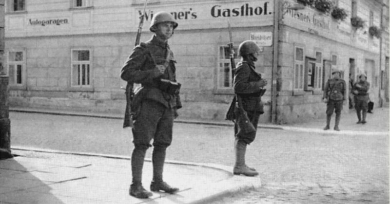 czech-soldiers1.jpg