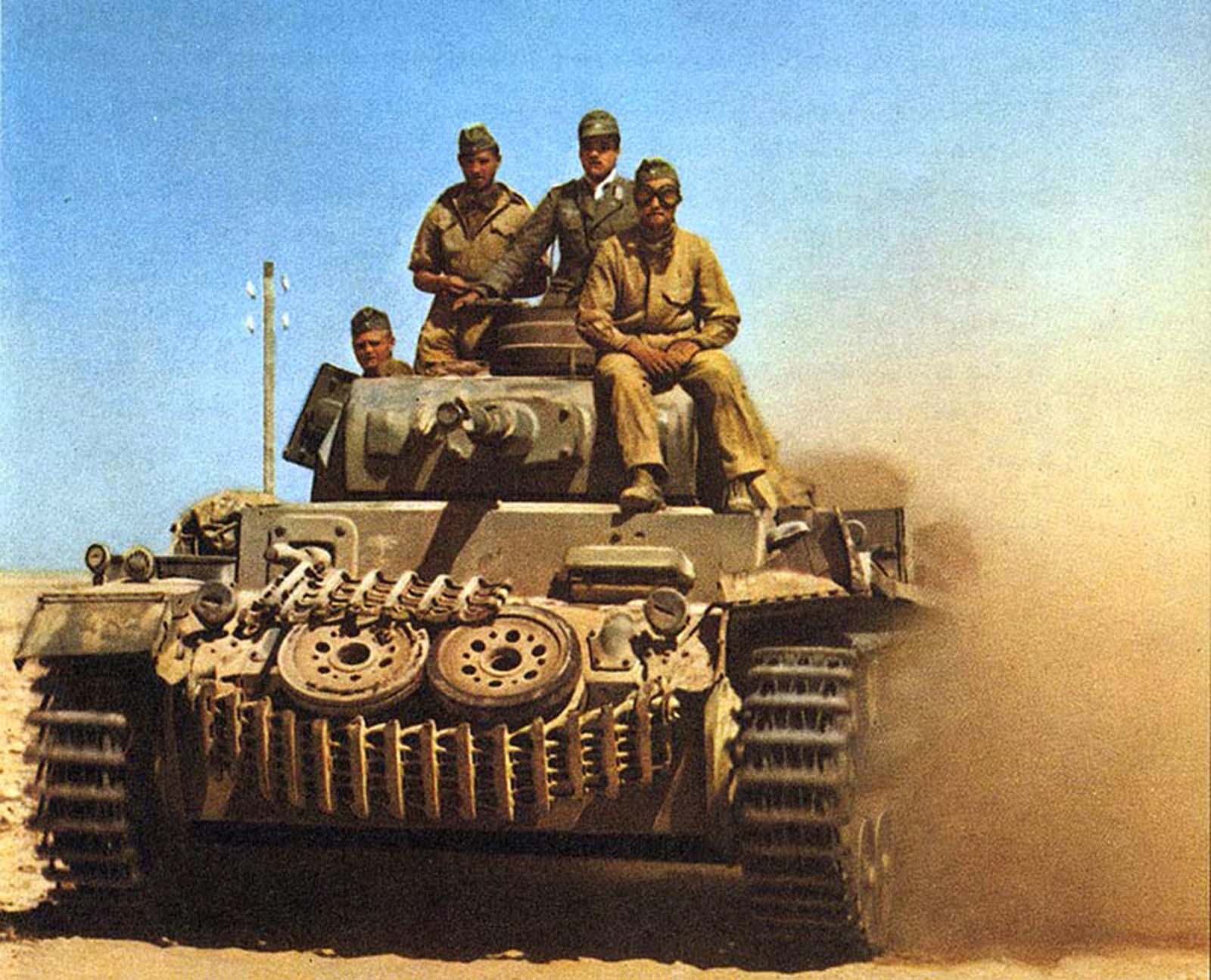 german-Panzer-III-in-the-Western-desert-1942.jpg