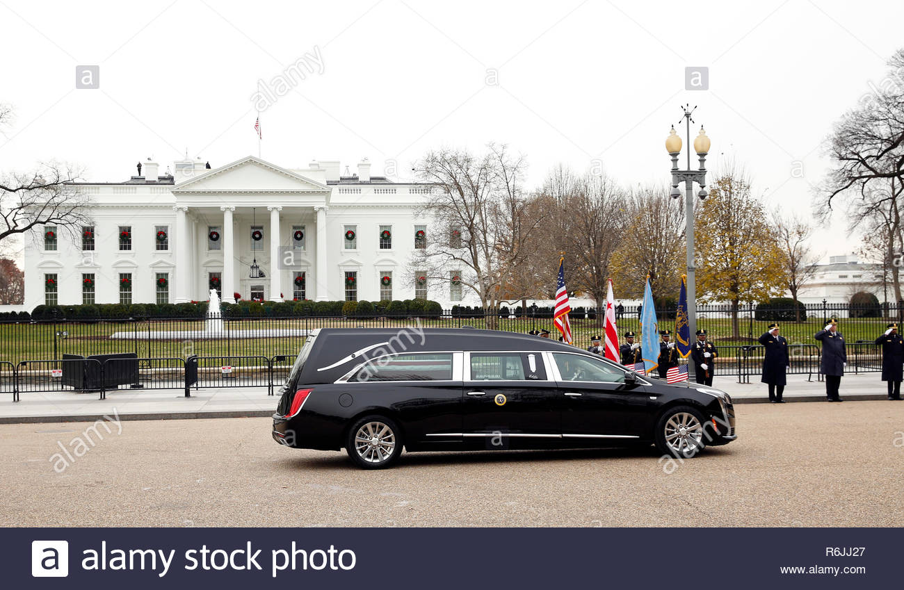 Going past the White House for the final time.jpg