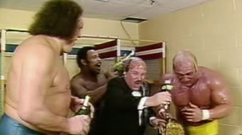 Hogan celebrates title.jpg
