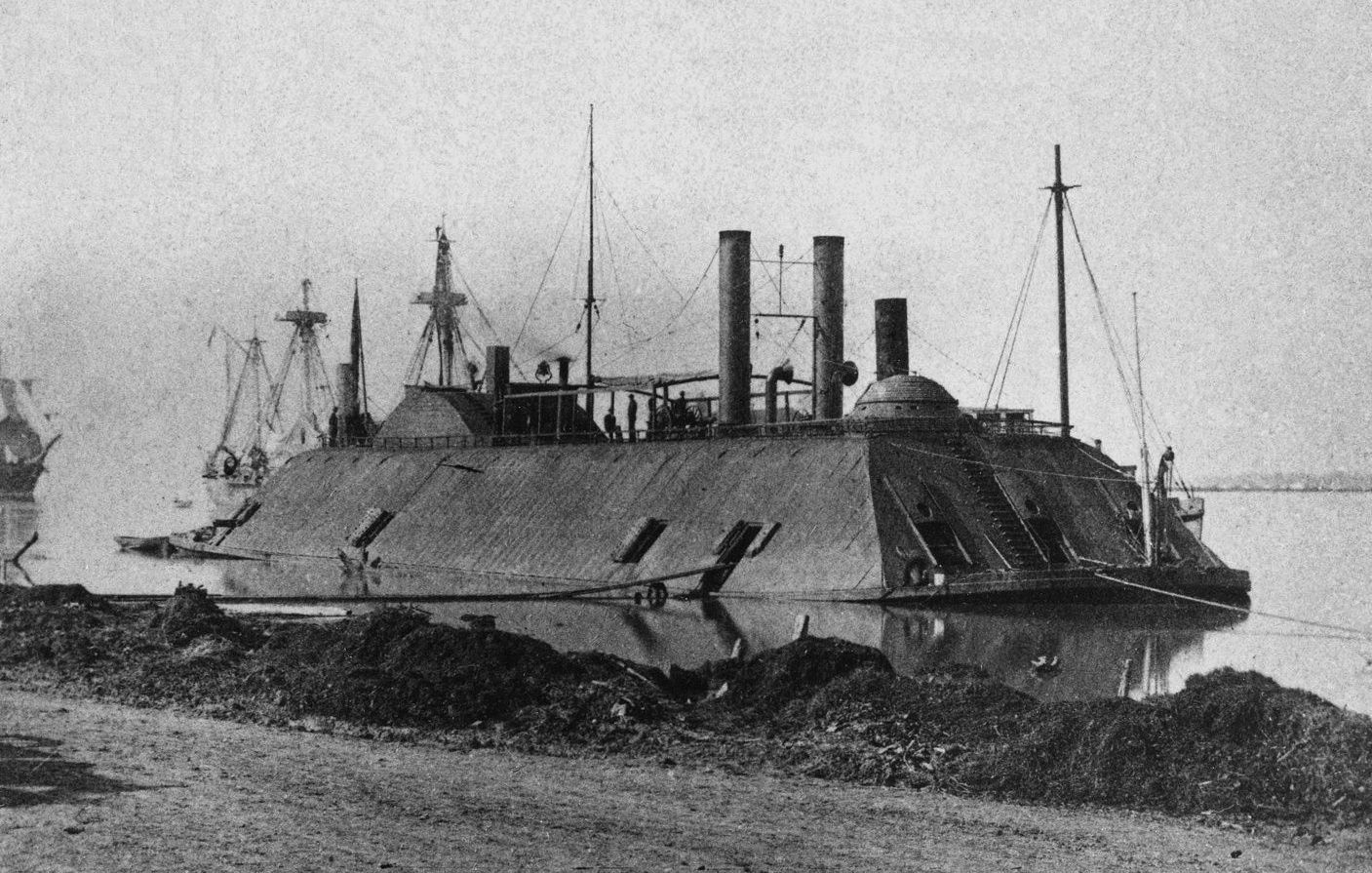 ironclad_ussessex_july1862coalingbatonrouge1407x895.jpg