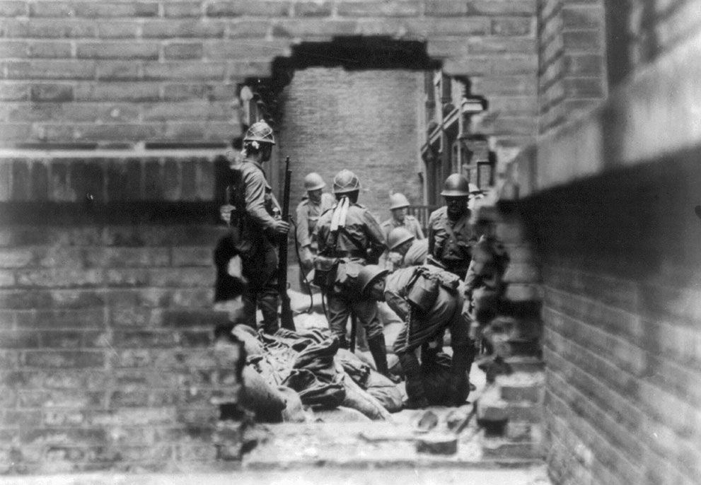 Japanese-Soldiers-Shanghai-1937.jpg