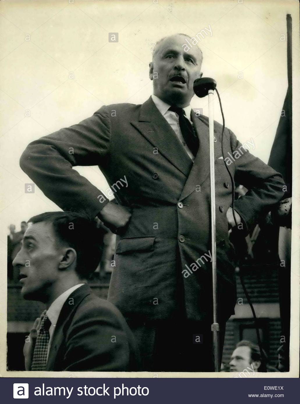 jul-07-1962-mosley-riots-today-photo-shows-sir-oswald-mosley-speaking-E0WE1X.jpg