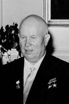 Khrushchev_family_at_the_Waldorf-Astoria_1959 (1).jpg