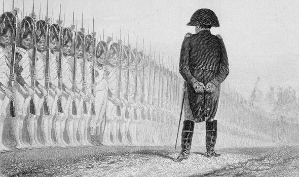 Napoleon-Bonaparte-inspecting-troops-2770514.jpg