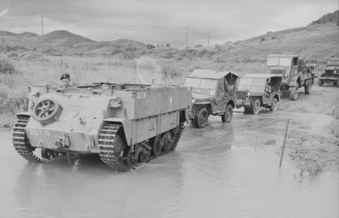 Oxford_Carrier_recovers_Jeeps,_AWM_HOBJ3524.jpg