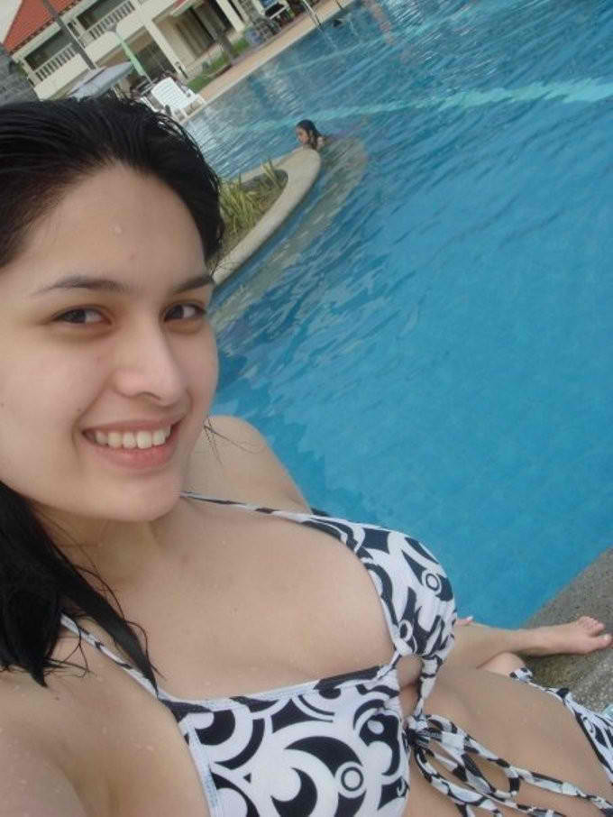 Pauleen-Luna-in-swimsuit.jpg