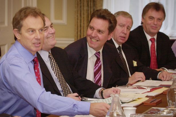 Prime-Minister-Tony-Blair-with-the-Cabinet-at-their-weekly-meeting.jpg