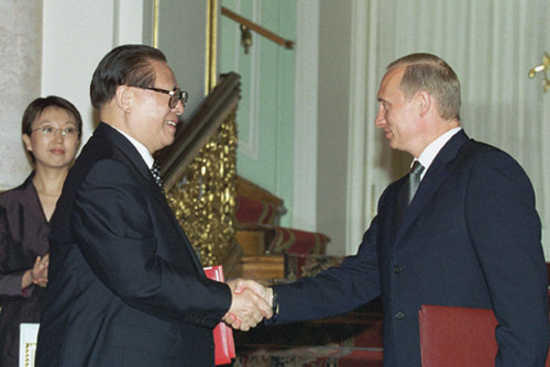 Putin_and_Jiang_Zemin_document-signing_ceremony_2001.jpg
