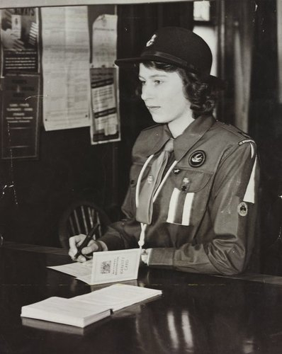 QEII1942.jpg