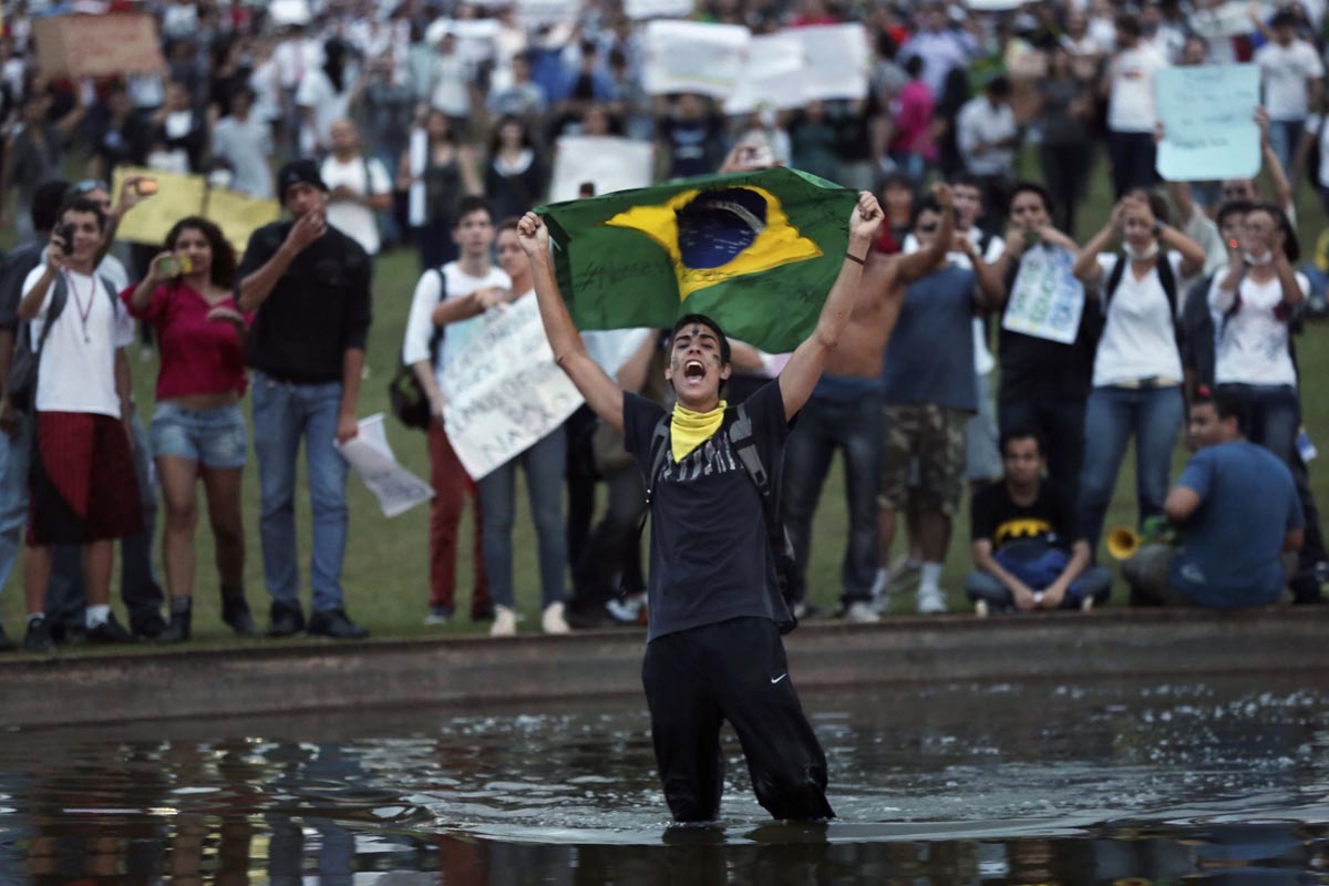REU-BRAZIL-PROTESTS_-19.jpg