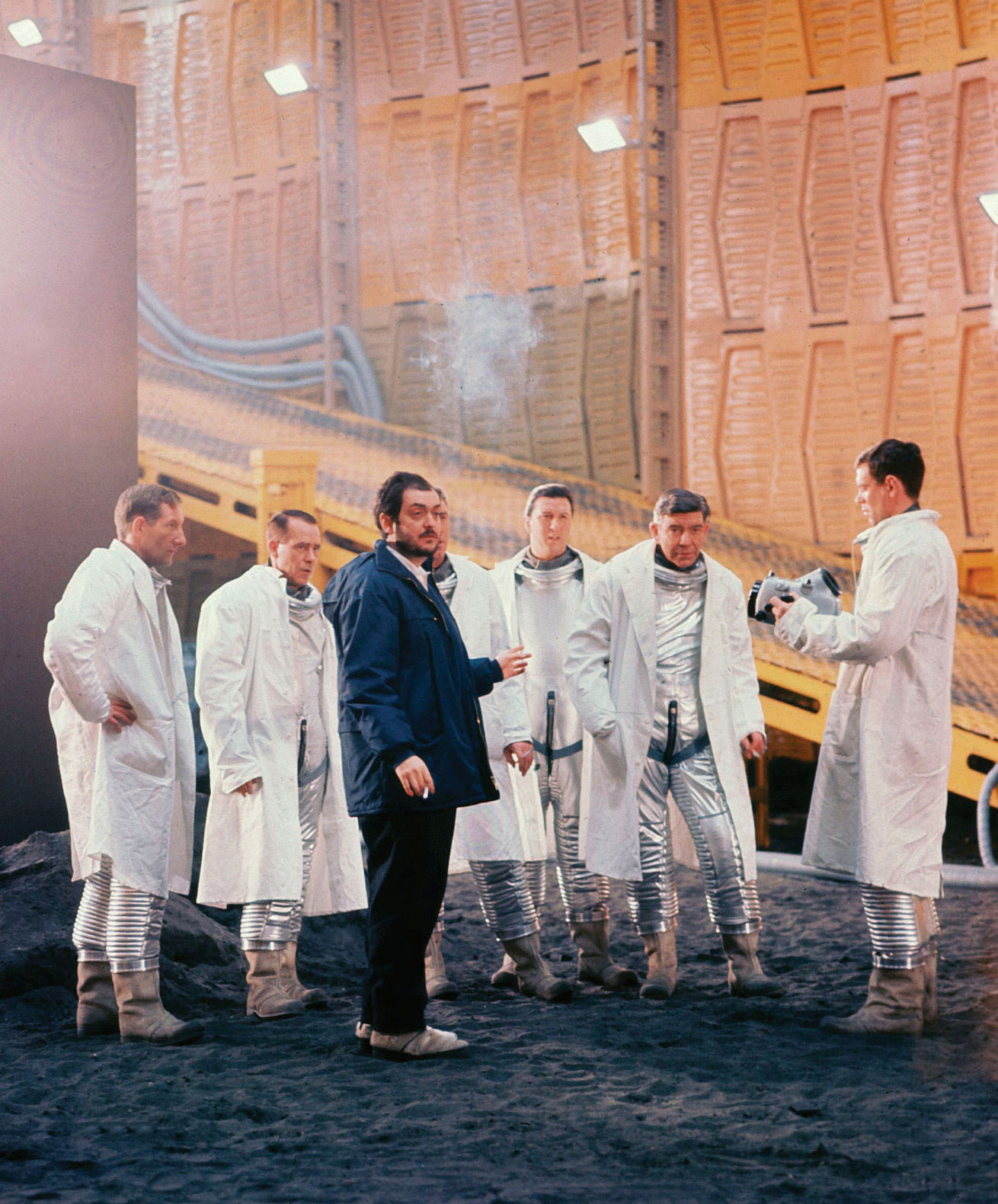 Stanley-Kubrick-scene-2001-A-Space-Odyssey-2001.jpg