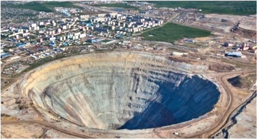 The Mir mine in Mirny in Yakutia in eastern Siberia.jpg