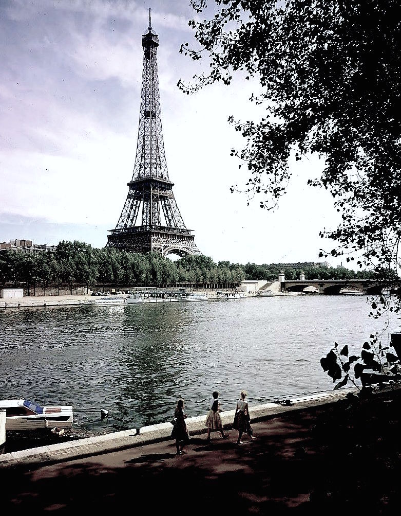Tour-Eiffel-1960.jpg