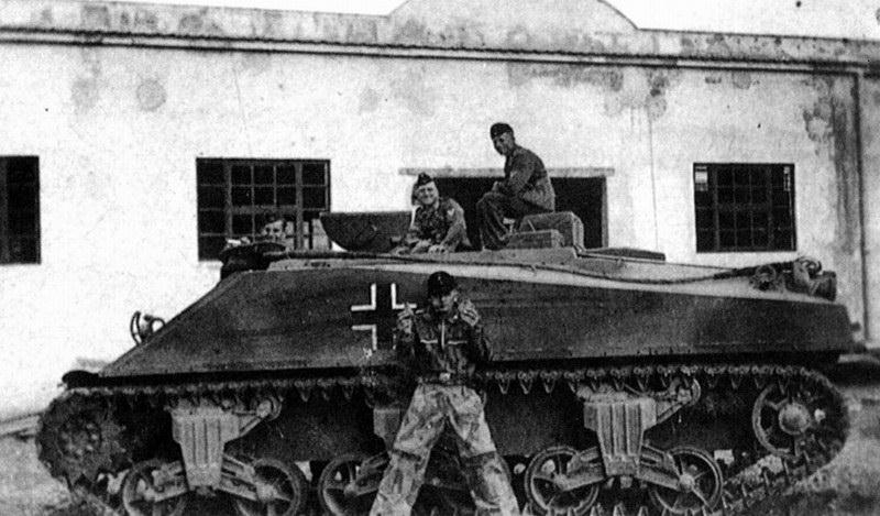 Turretless M4 Sherman used as recovery vehicle by sPz.Abt 508.jpg