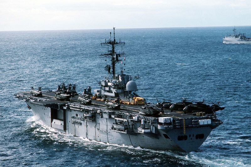 USS Inchon Operation Gulf Hammer.jpg