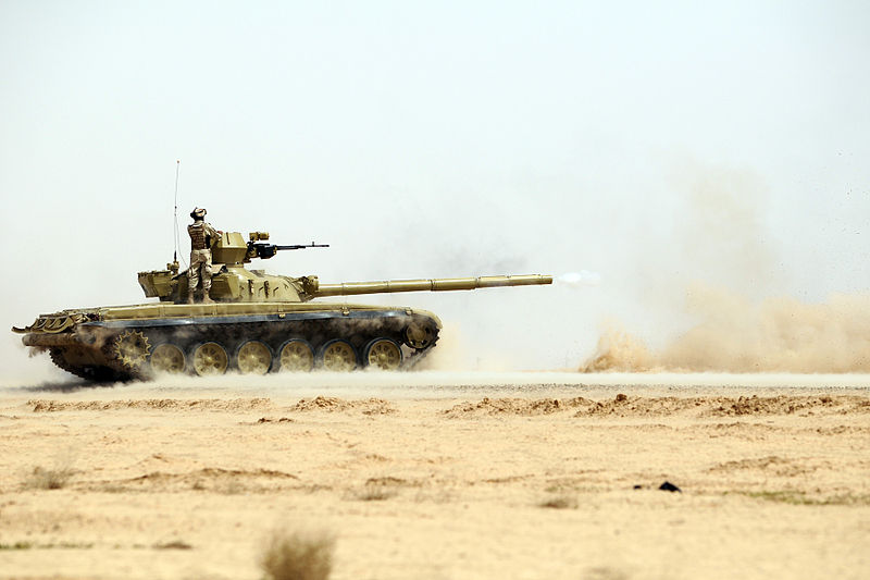800px-Iraqi_T-72_tank_fires_at_targets%2C_2010.jpg