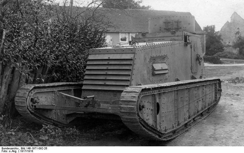 Bundesarchiv_Bild_146-1971-092-26_Leichter_Kampfpanzer.jpg