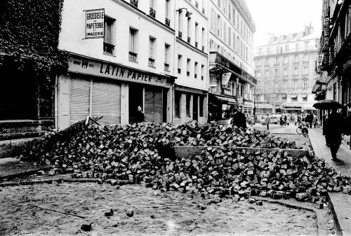 barricade-paris-1968.jpg