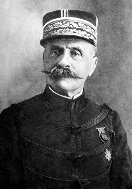 Ferdinand_Foch_pre_1915.jpg