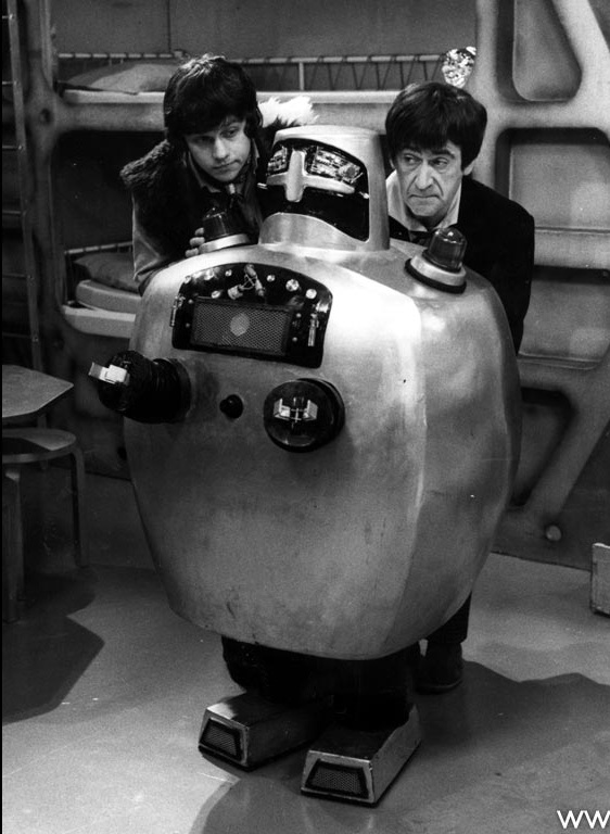 the-wheel-in-space-doctor-and-jamie-with-servo-robot.jpg