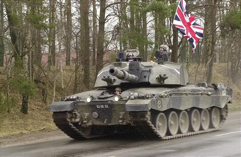Challenger_2_Main_Battle_Tank_British_Army_United_Kingdom_Iraq_war_030.jpg