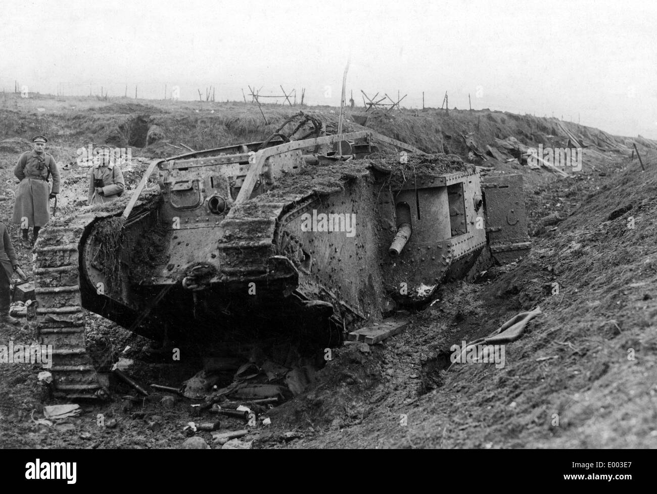 tank-battle-at-cambrai-1917-E003E7.jpg
