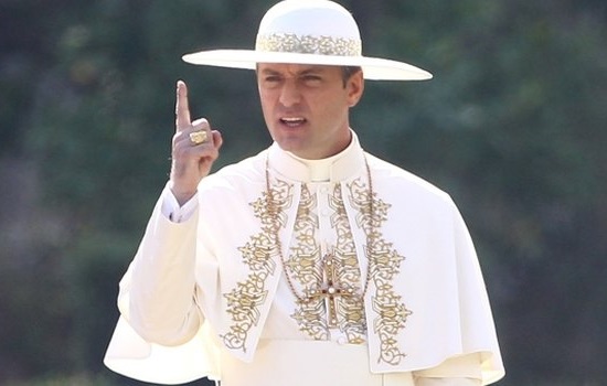 mini-Jude-Law-plays-the-Pope-see-the-first-pictures-in-this-character.jpg