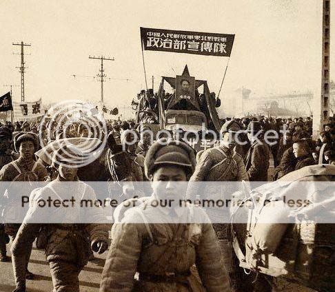 Communists_enter_Beijing_1949.jpg